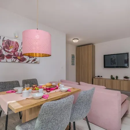 Modern Elle Malinska Apartament