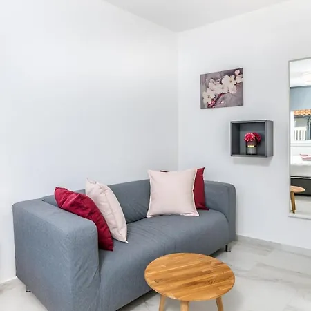 Apartment Modern Elle Malinska Vantacici