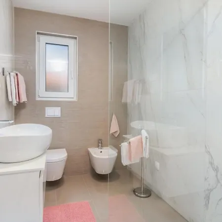 Modern Elle Malinska Apartment Vantacici