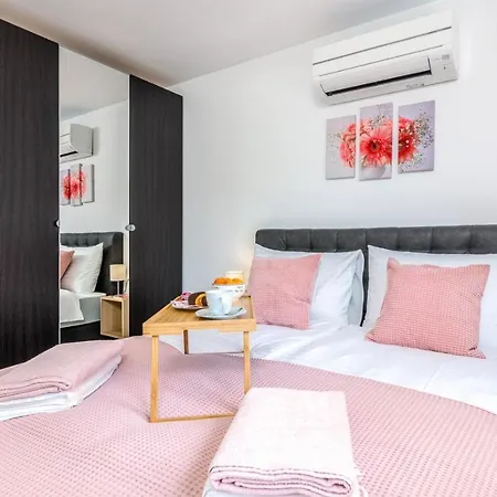 Modern Elle Malinska Apartment Vantacici