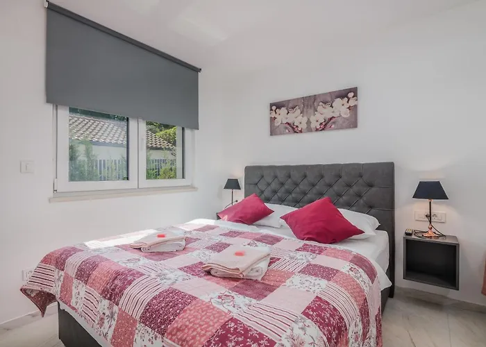 Apartament Modern Elle Malinska Vantacici