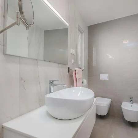 Modern Elle Malinska 아파트 *